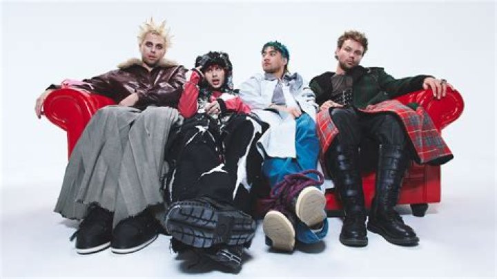 5SOS reveal they were "depressed" on tour
