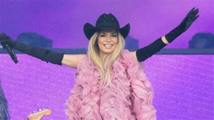 A Day in the Life of a Shania Twain Fan