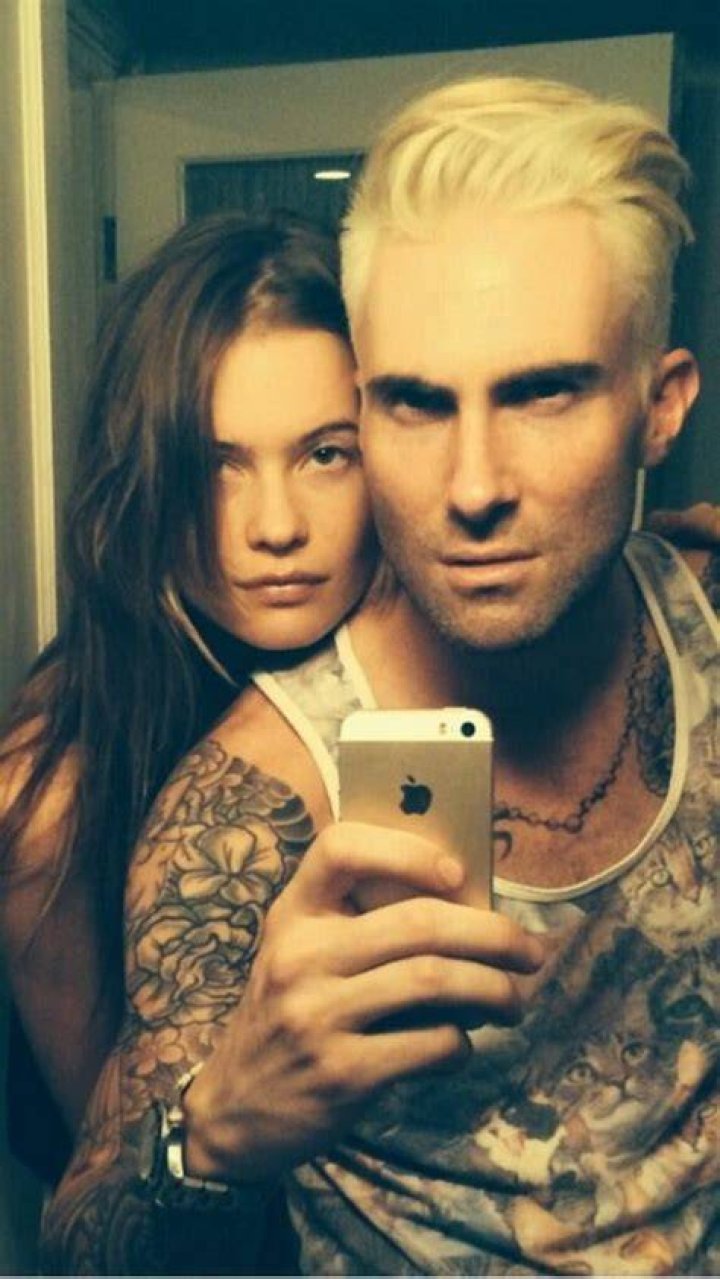 Adam Levine vs James Franco – Egomaniac Moron vs Creep – More D-Bag Selfies – Who’s Worse?