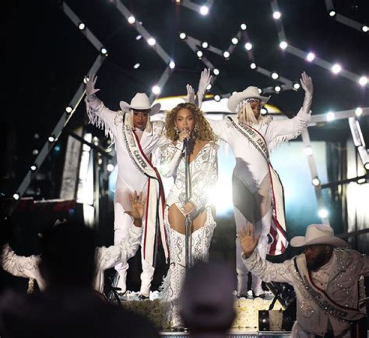 Beyonce Furious She Was Considered Too Fat For H&M 0530 Beyonce Furious She Was Considered Too Fat For H&M 0530