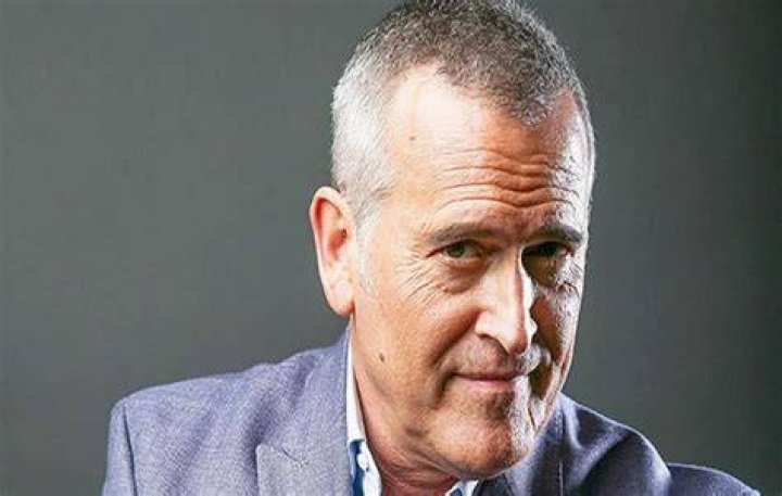 Bruce Campbell Biography: Age, Net Worth, Instagram, Spouse, Height, Wiki, Parents, Siblings, Movies