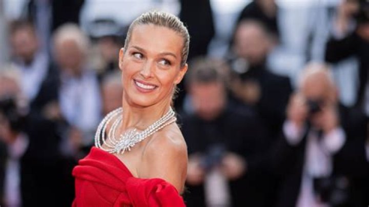 Czech Model Petra Nemcova Cannes 2018 Malfunction Moments! Is Petra Nemcova Married With Partner?