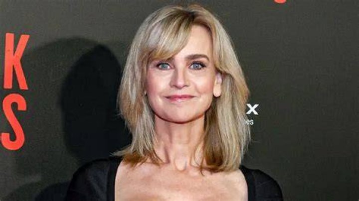 Daphne Deckers Biography: Net Worth, Husband, Wikipedia, Age, Instagram, Books, Daughter, Children, Height
