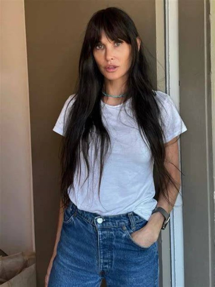 Demi Moore Flashing Pics Of Ashton Kutcher's Small Package Around Town 0614 Demi Moore Flashing Pics Of Ashton Kutcher's Small Package Around Town 0614