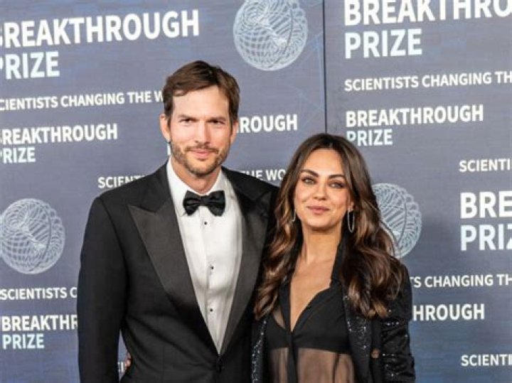 Demi Moore Showing Pics Of Former Love Ashton Kutcher