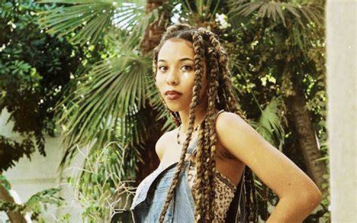 Dreamy R&B producer Asi Kemera shares "honey bb"