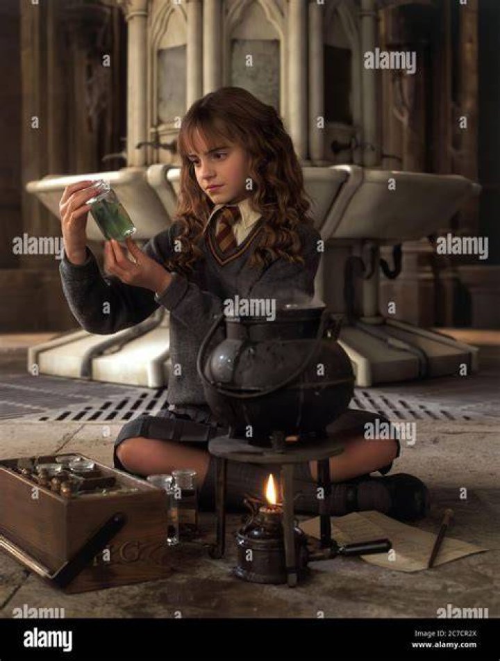 EMMA WATSON: SECRETS TO STAYING IN SHAPE 1