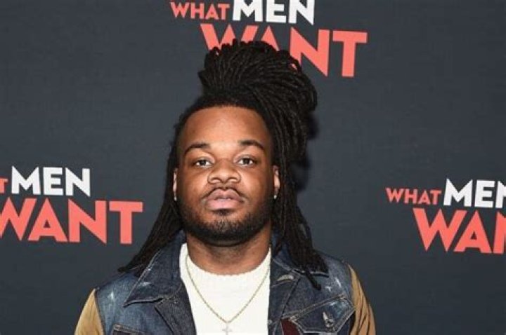 Emmanuel Hudson Biography: Net Worth, Height, Wife, Instagram, Songs, Age, Brothers, Meme, Wikipedia, YouTube, Questions