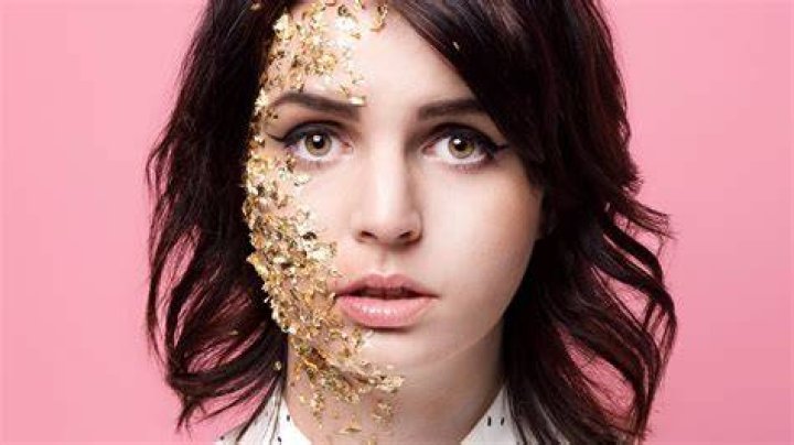 EP Review: Emma Blackery- 'Magnetised'