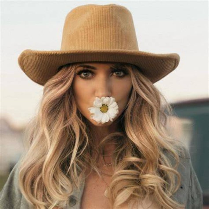 EXCLUSIVE: Jamie Lawson Talks Tour, Country Influences, Possible Sarah Darling Collab and More