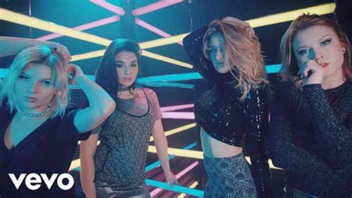EXCLUSIVE VIDEO PREMIERE: Pink Angels - 'Mamma Don't Lie'