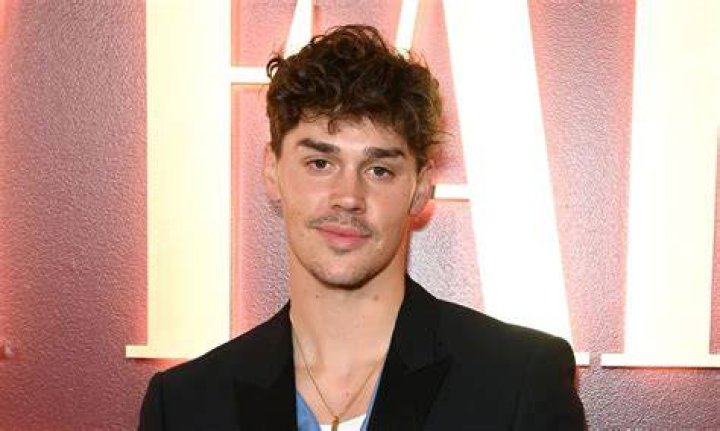 Fame | Alex Consani net worth and salary income estimation Jan, 2024