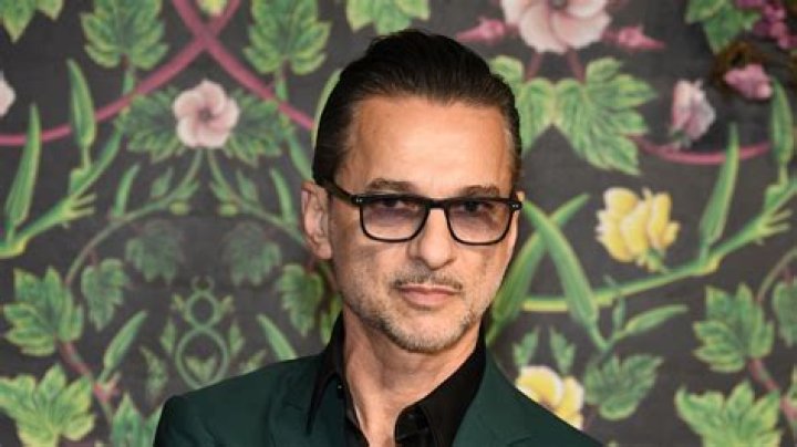 Fame | Dave Gahan net worth and salary income estimation Apr, 2024