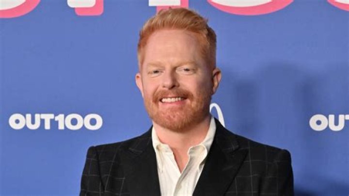 Fame | Jesse Tyler Ferguson net worth and salary income estimation Jan, 2024