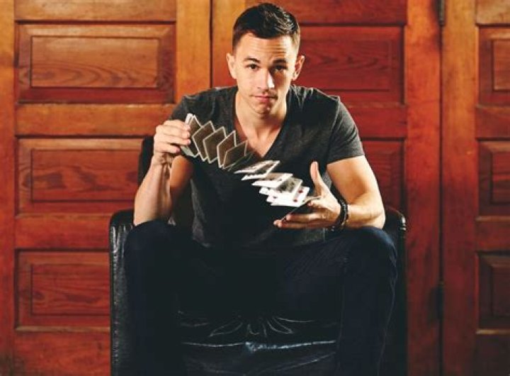 Fame | Justin Flom net worth and salary income estimation Apr, 2024