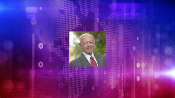 Fame | Larry Collmus net worth and salary income estimation Apr, 2024