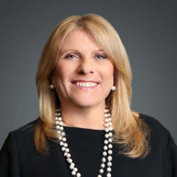 Fame | Lisa Lutoff-Perlo net worth and salary income estimation Jan, 2024