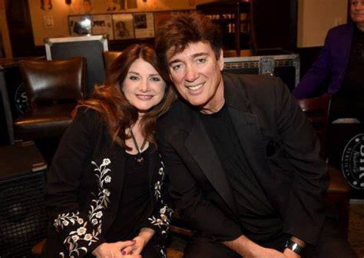 Fame | Ronnie McDowell net worth and salary income estimation Jan, 2024