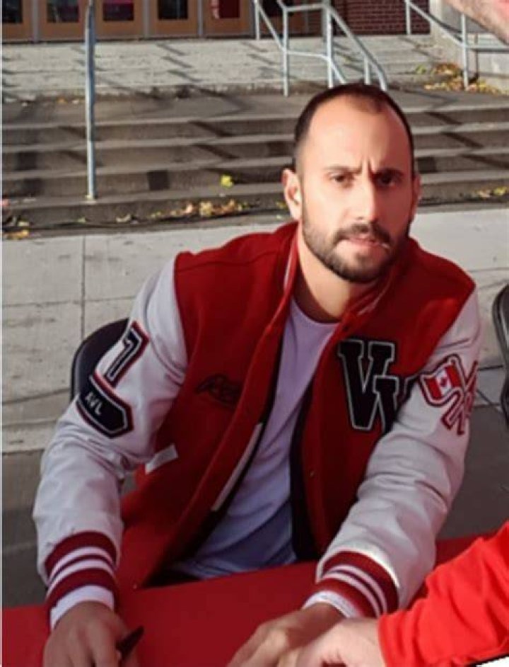 Fame | Víctor Vázquez (footballer, born 1987) net worth and salary income estimation Jan, 2024