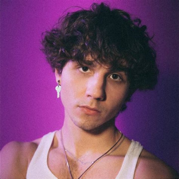 Finn Matthews Releases New Single & Music Video "Thrill Ride"