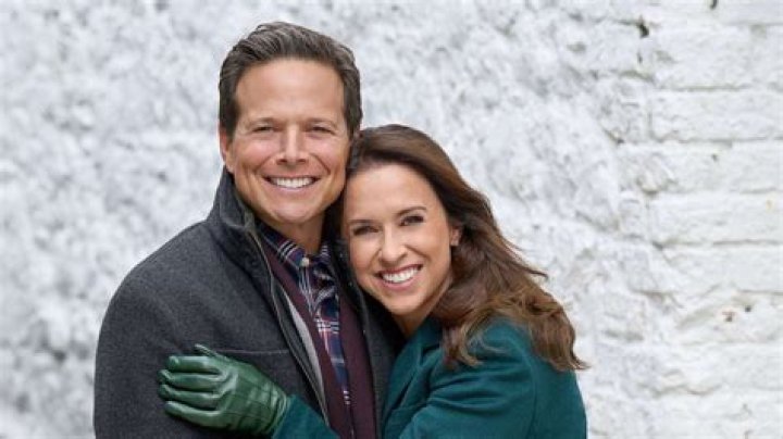 Hallmark Channel News: AMC Alums Lacey Chabert & Sam Page Star In 'Christmas In Rome'