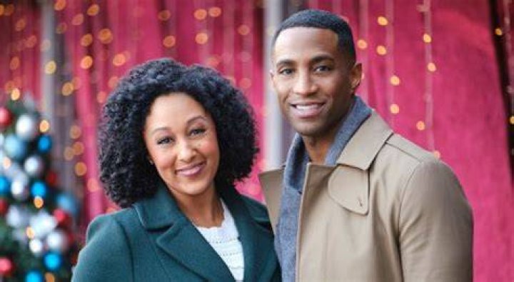 Hallmark Channel News: Young and the Restless Alum Brooks Darnell In New Movie ‘A Christmas Miracle’