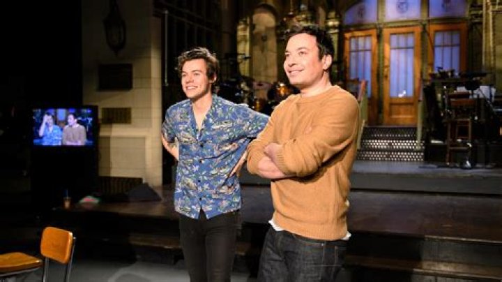 Harry Styles and Jimmy Fallon are the Greatest as they dance their way into SNL