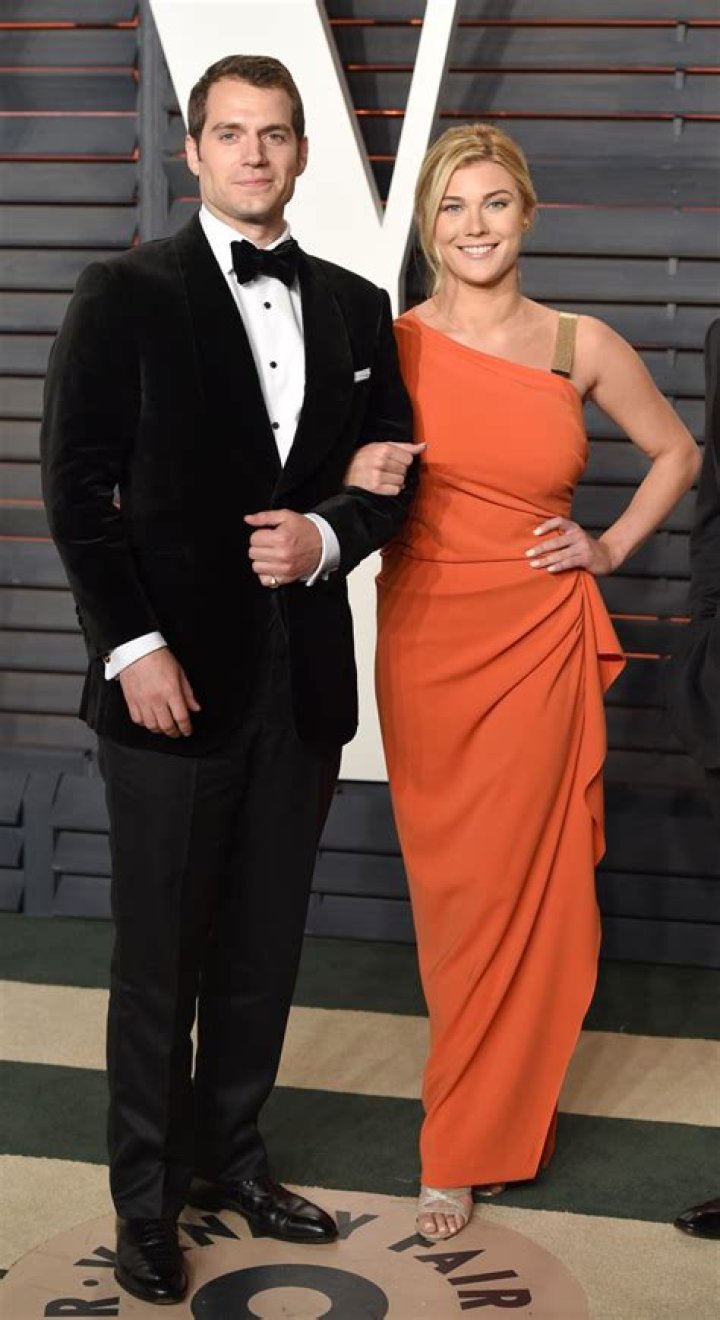 Henry Cavill and Tara King Break-Up: Superman Actor Dumps 19 Year Old College Freshman Girlfriend