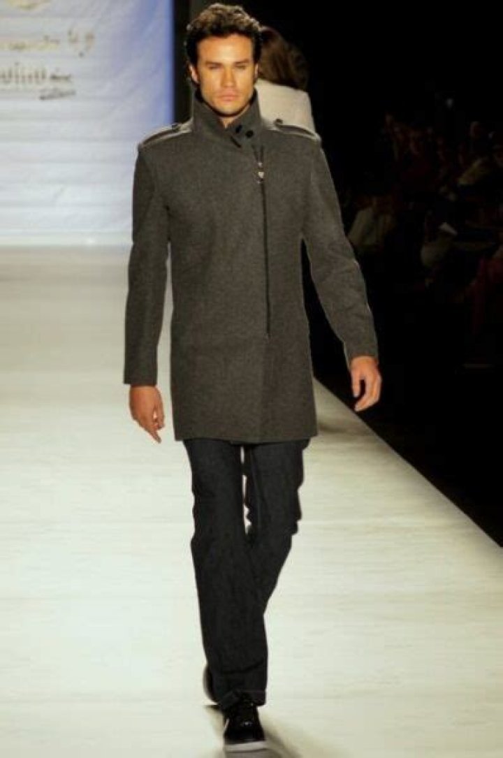 How Men Can Dress to Impress Without Going into the Red
