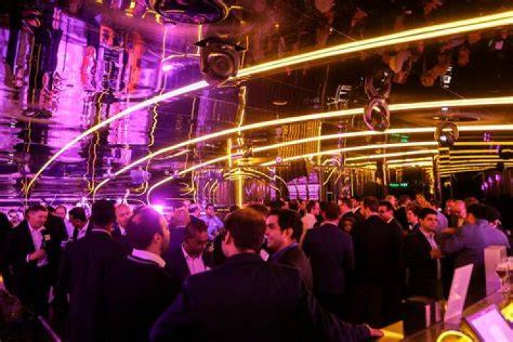 How To Throw an A-Lister Style Party