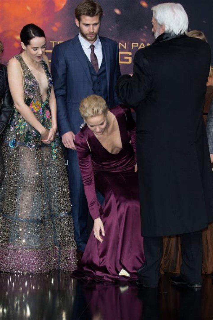 Jennifer Lawrence Wardrobe Malfunction At Mockingjay Premiere – (PHOTOS)