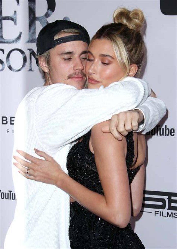 Justin Bieber And Hailey Baldwin Get Super Cuddly In Beverly Hills [Pics]