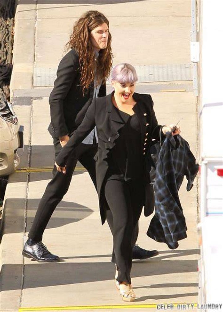 Kelly Osbourne and Matthew Mosshart Wedding Date Set – Sharon Osbourne Prepares Marriage Ceremony