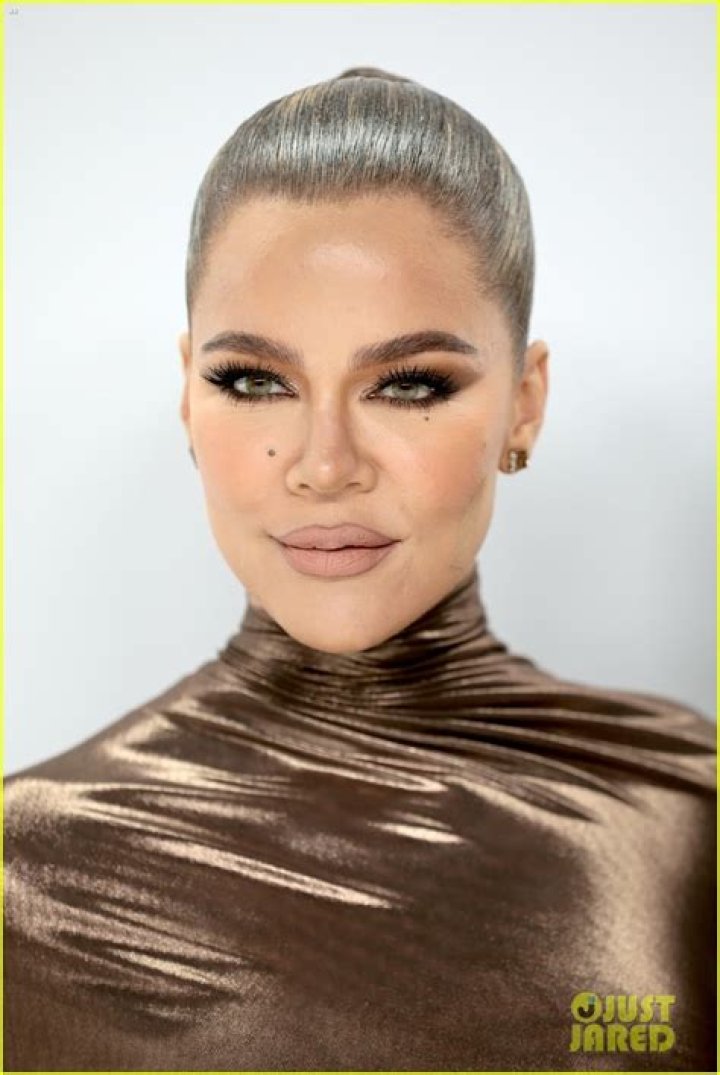 Khloe Kardashian Shares Makeup-Free Photo To Quash Nose Job Rumors