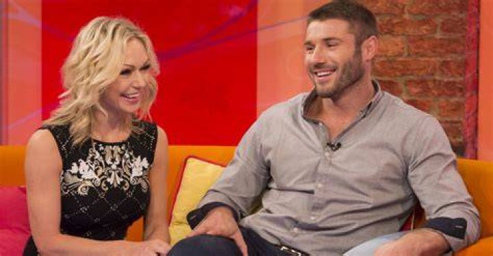 Kristina Rihanoff announces pregnancy in the CBB house