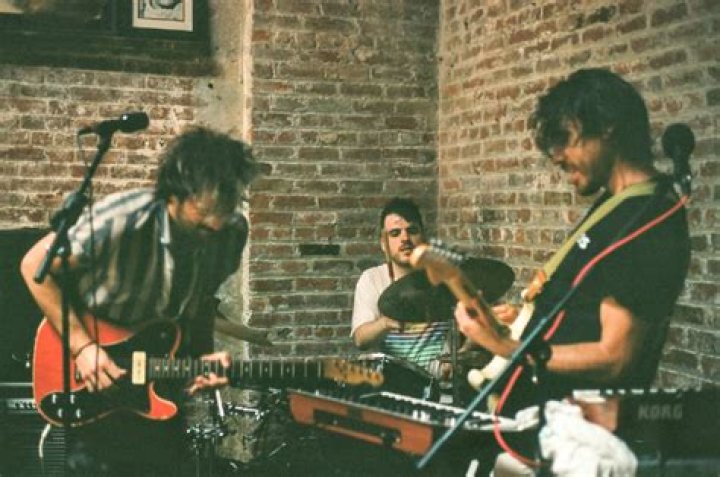 Music Premiere: Zoos Releases Debut EP - ‘Cover Girl’