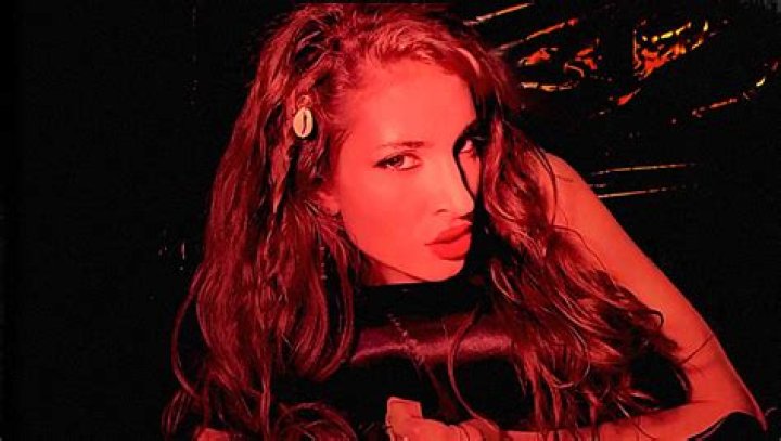 Music Video Premiere: Cleo Alexandra Unveils “Dream Fever”