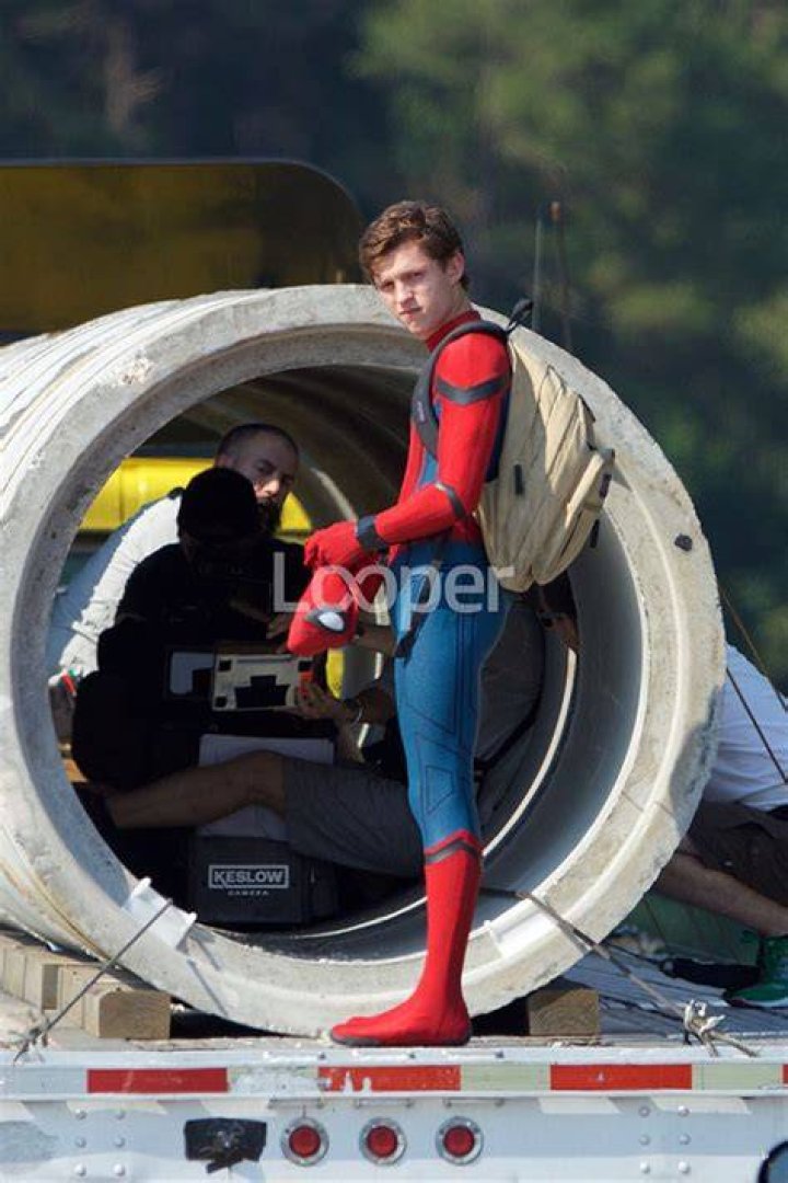 New pictures emerge of Tom Holland as Spiderman on the set of Homecoming
