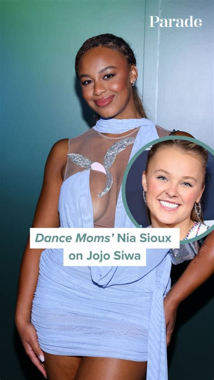 Nia Sioux Wins Best New Artist at the CelebMix Awards