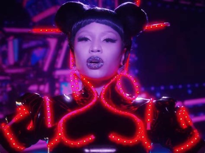 Nicki Minaj unveils vertical video for 'Chun-Li'