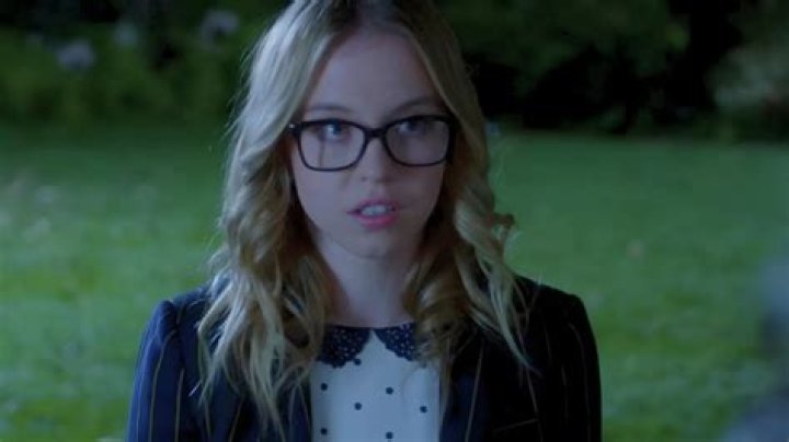 Pretty Little Liars Finale Season 6 Spoilers: Charles DiLaurentis Revealed, Red Coat Unmasked, Toby&rsquo;s Mother&rsquo;s Murder Solved