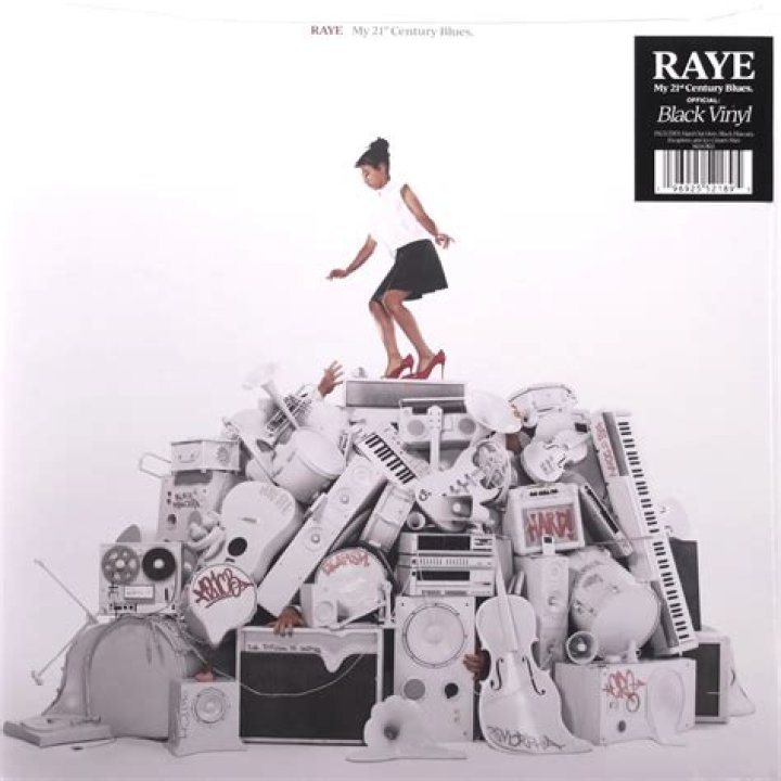 RAYE Announces Details of 2023/2024 My 21st Century Blues World Tour