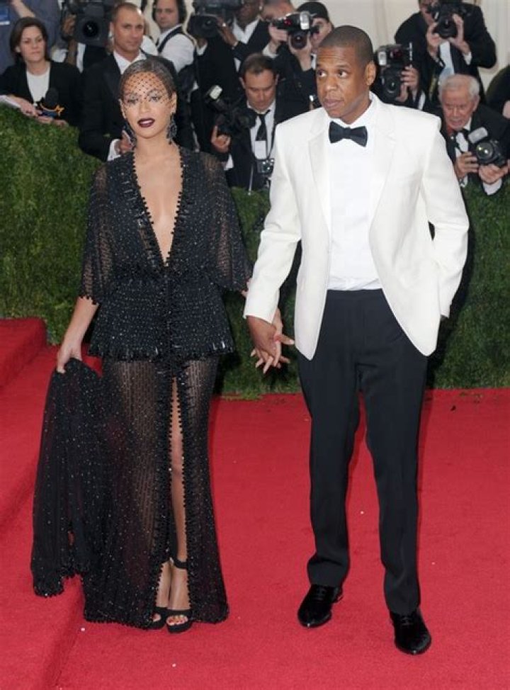 Solange Attacked Jay-Z After He Disrespected Beyonce By Flirting With Rachel Roy and Swearing and Cursing at Bey (PHOTOS)