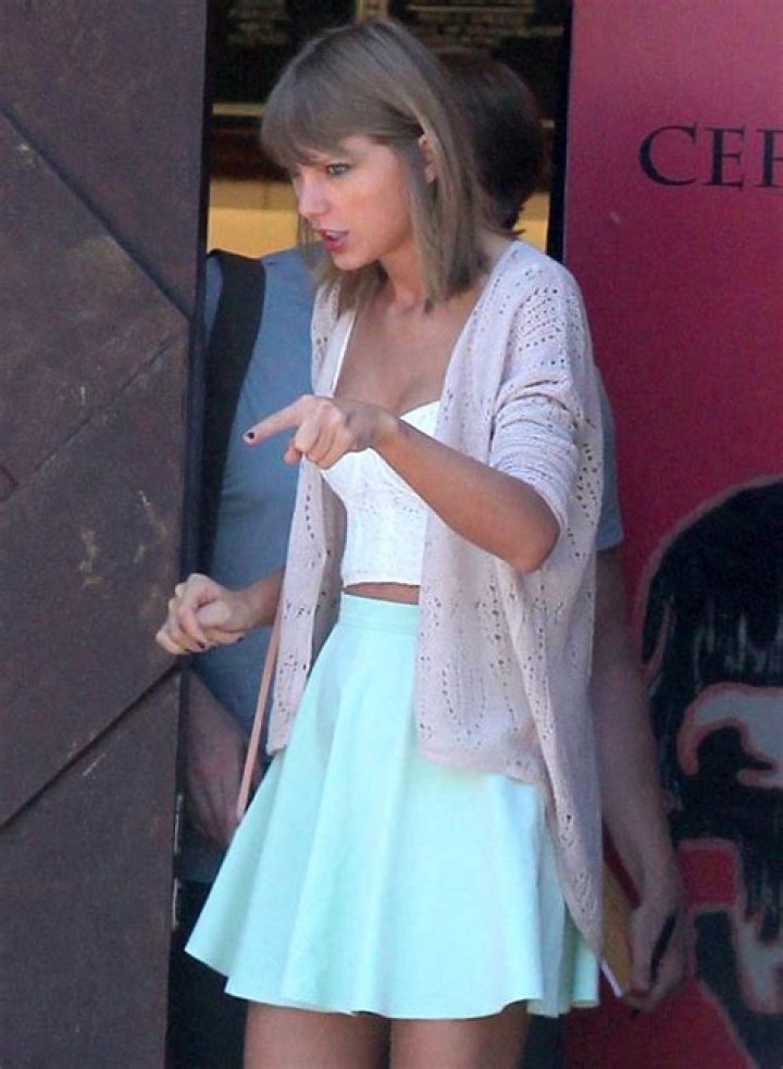 Taylor Swift Jealous After Selena Gomez Professes Demi Lovato Love On Twitter: BFF Relationship At Risk?