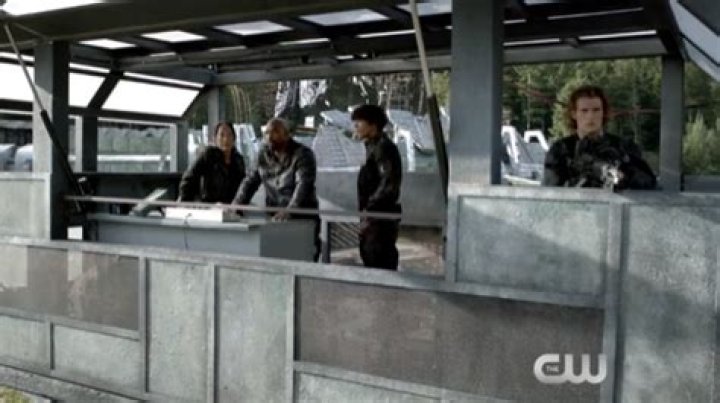The 100 Recap - Pike Turns Mad Dictator: Season 3 Episode 8 "Terms and Conditions"
