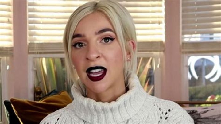 The Gabbie Show Announces 'Drop The Mic' Tour