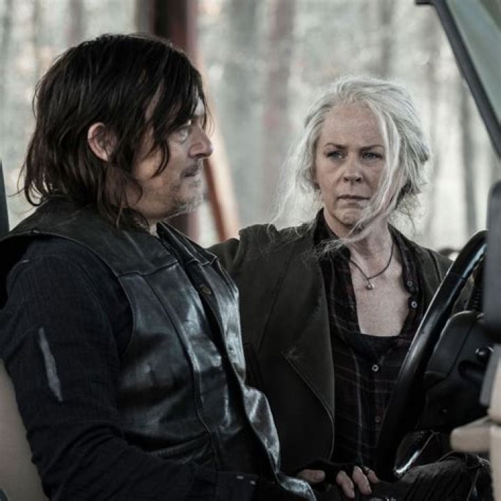 The Walking Dead Recap – Major Character Dies Defending Alexandria: Season 6 Episode 9 Winter Premiere “No Way Out”