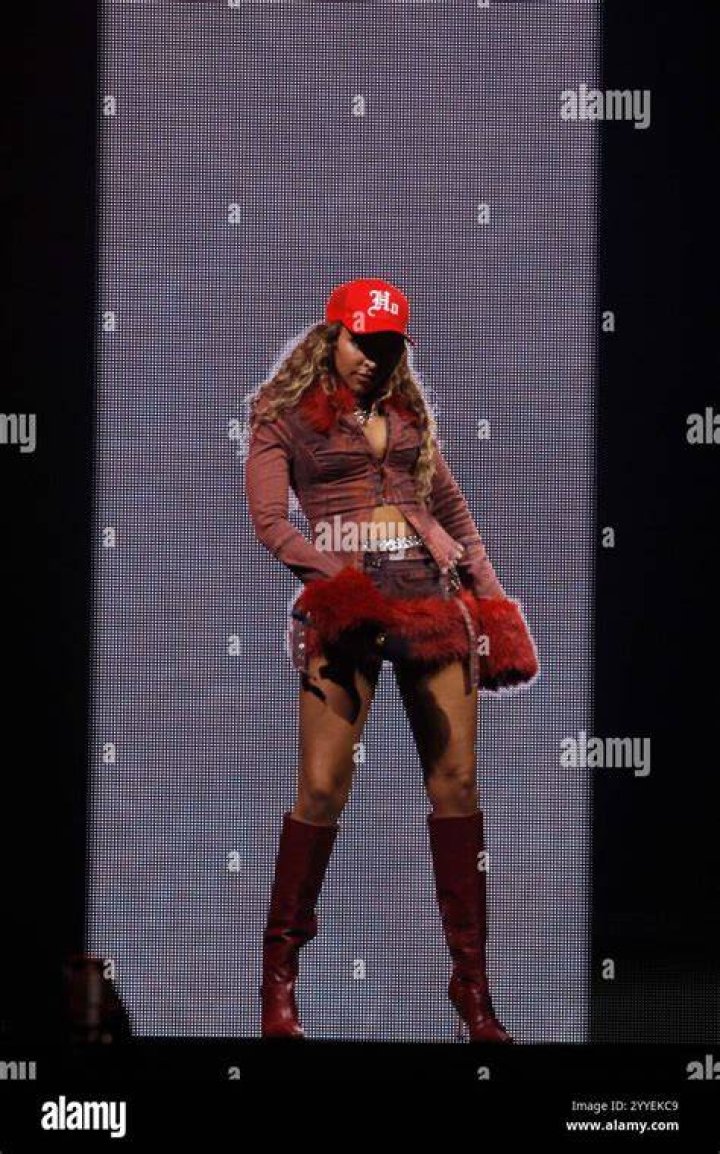 Tinashe slays the iHeartRadio Stage!