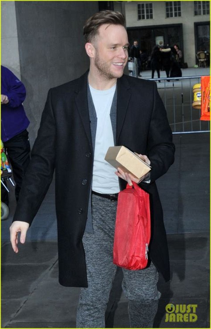 Watch: Olly Murs covers 1D's 'Perfect'