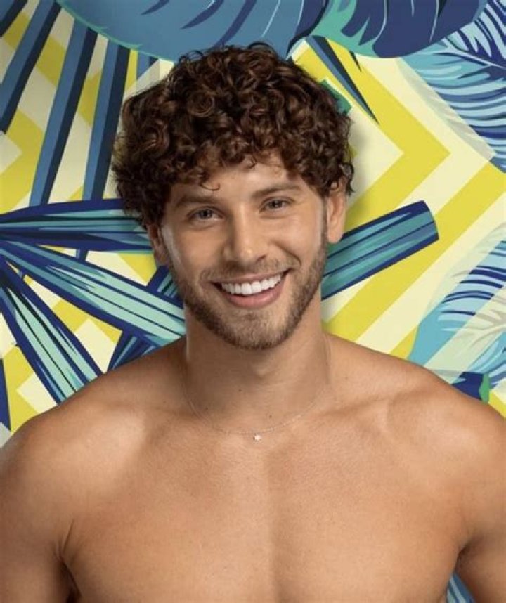 What is Eyal Booker's Snapchat?